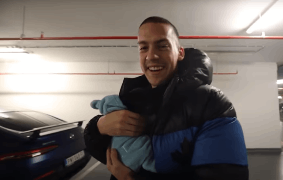 <span style='color:red;'><b>LUKSUZNI AUTOMOBILI</b></span> BAKE PRASETA: Jutjuberu u nekoliko dana oduzeti ‘lamborgini urus’ i ‘porše kajen’ (VIDEO)